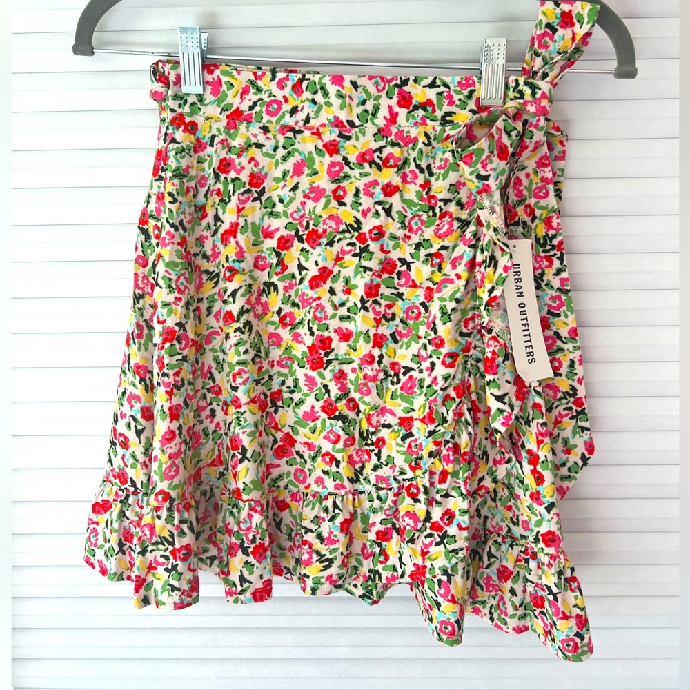 Urban Outfitters Floral Wrap Skirt with Ruffle Bottom Size S